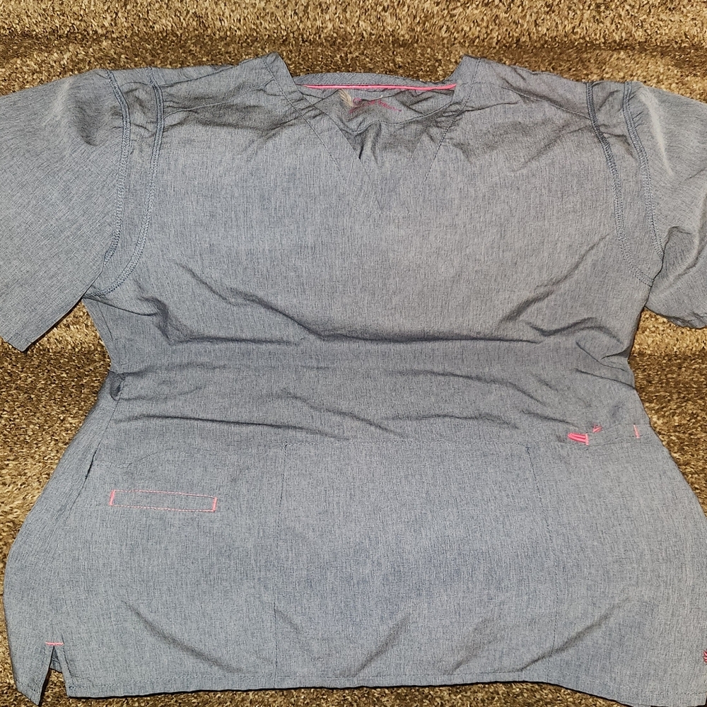 Scrub Top - Picture 2 of 2